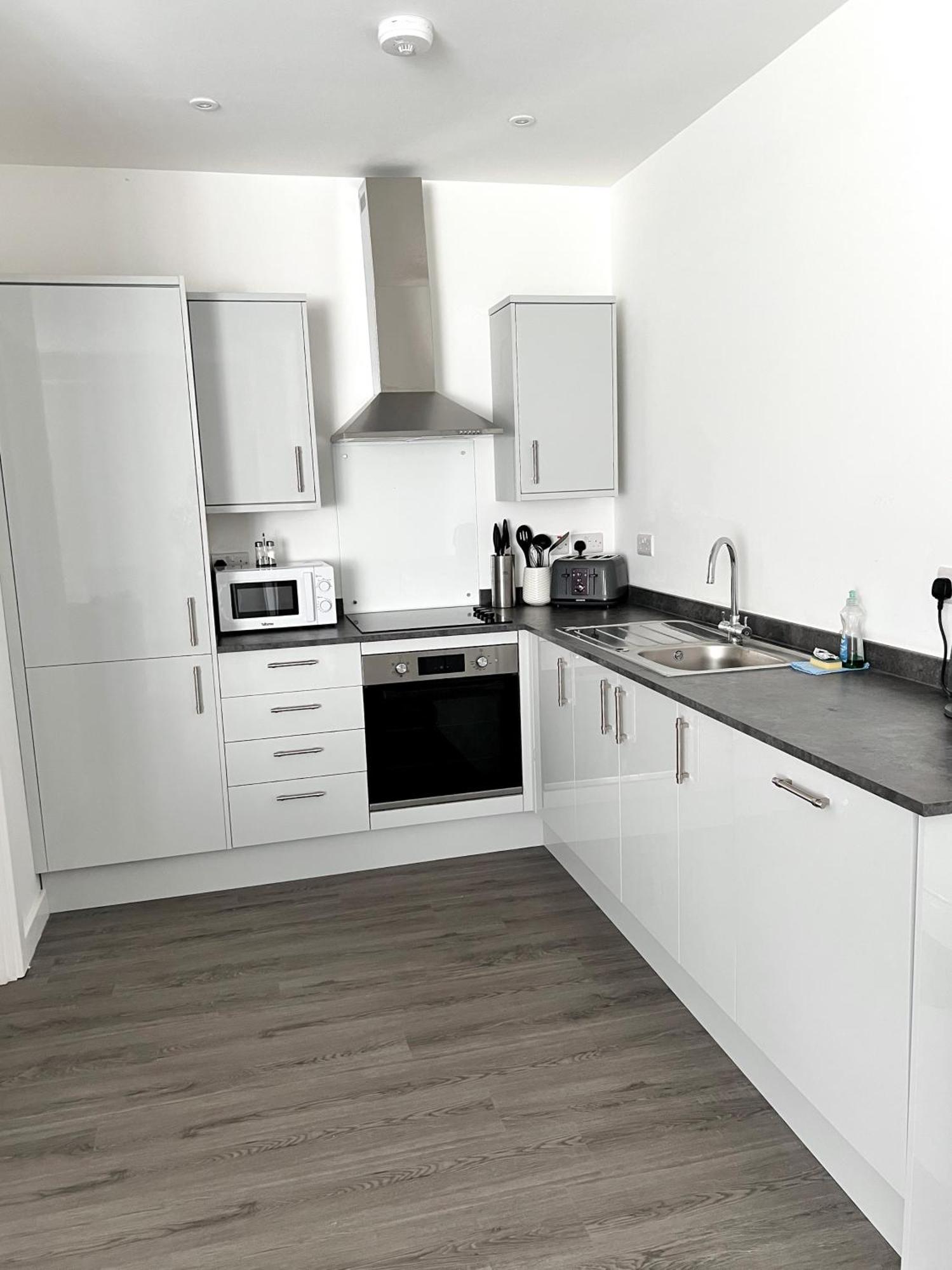 Ascot House Apartments Peterborough Bagian luar foto